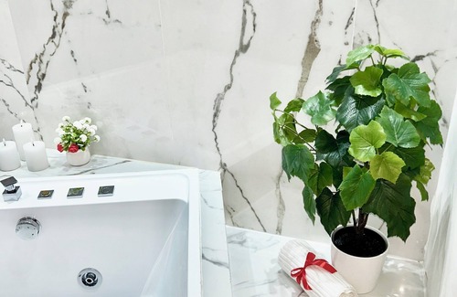 Saint-Maurice Apartment | Secrets of Romance