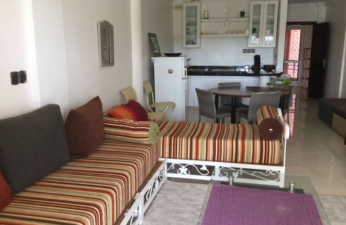 Imi Ouaddar Apartment | Secure residence, pleasant apartment; 100m from the beach.
