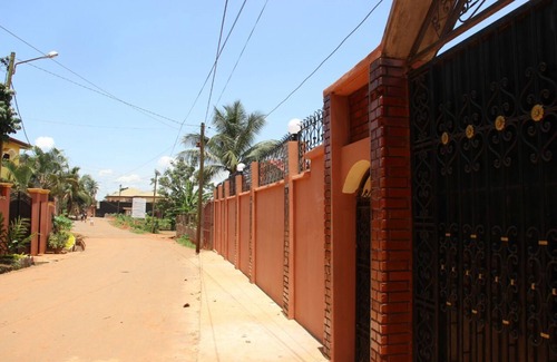 Yaounde House | Secure residence "the pride of the Peacock