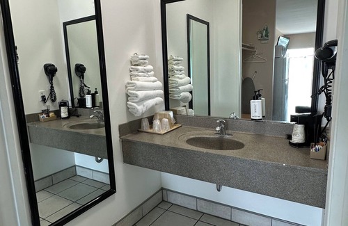 Lake City Hotel | Security inn & suites