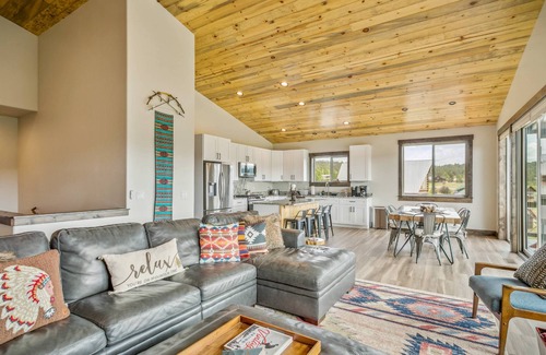 Twin Creek Village House | See Fall's Changing Colors! The Basecamp- Stunning 5BR Home with Hot Tub, Heated Driveway, and Views
