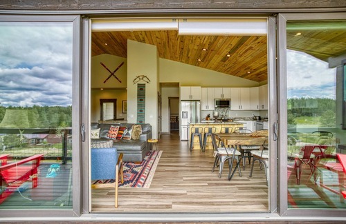 Twin Creek Village House | See Fall's Changing Colors! The Basecamp- Stunning 5BR Home with Hot Tub, Heated Driveway, and Views