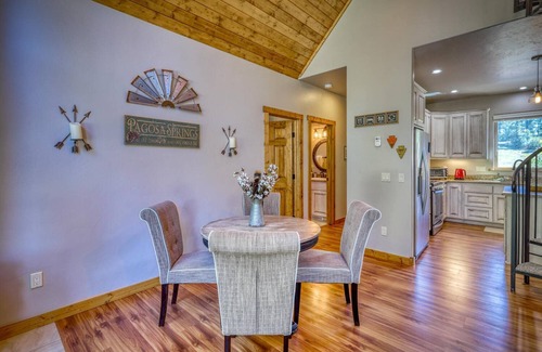 Pagosa Highlands House | See Fall's Changing Colors! Touch of Green: Pet-Friendly, Hot Tub, Garage, Views of Hatcher Lake