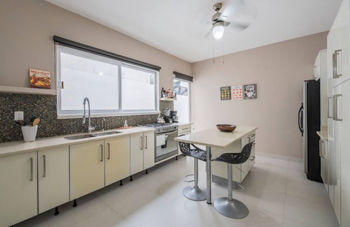 La Veleta House | see our reviews at