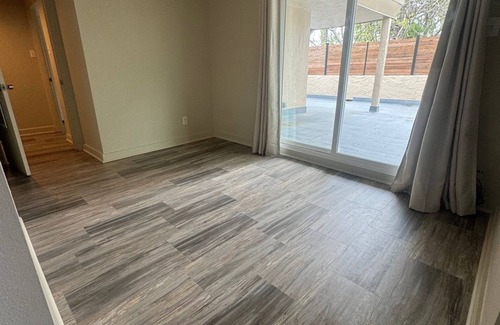 Kerrville House | SEE THE ECLIPSE ! 3/3 UNFURNISHED townhouse with a large 2nd story terrace