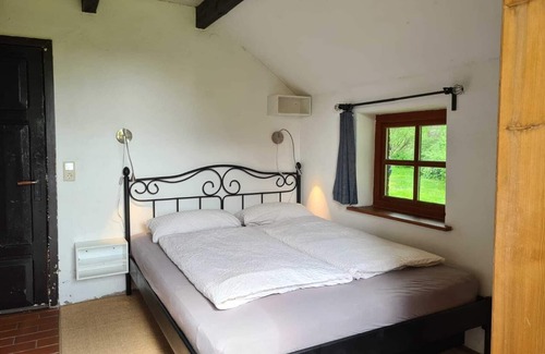 Sehestedt Other | Sehestedt farmhouse with large plot of land directly behind the dyke