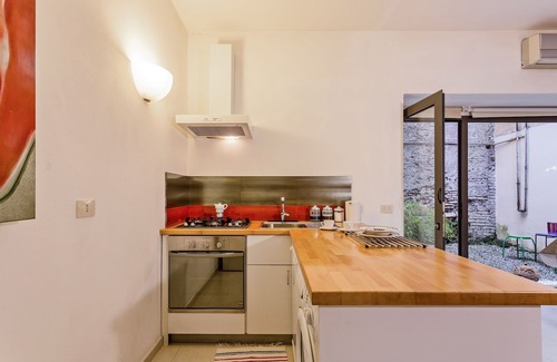 Monti Apartment | Selci | 10-minutes walk from the Colosseum!