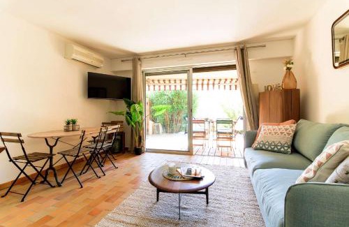 Le Lavandou Apartment | SELECT'soHOME - Studio Cabine à quelques pas de la plage de Saint-Clair - PARCFO15