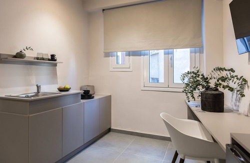 Athens City Centre House | Selene - by Celestial Suites