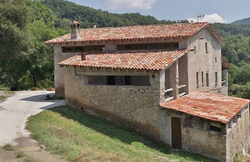 Sant Pere de Torello Cottage | Self catering Mas El Collell for 10 people