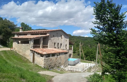 Sant Pere de Torello Cottage | Self catering Mas El Collell for 10 people