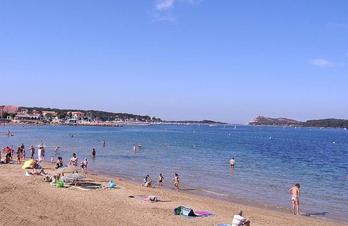 Le Brusc Cottage | Self-catering cottage 400m from the beach, run by olive growers