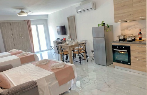 St. Paul's Bay Hotel | Self-Catered Holiday Apartment in the Heart of St. Paul's Bay Malta