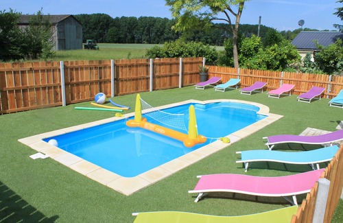 Deneze-sous-le-Lude House | Self Catering, High End Specification Family Accomodation with shared Pool