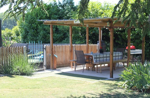 Deneze-sous-le-Lude House | Self Catering, High End Specification Family Accomodation with shared Pool