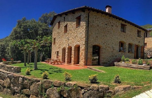 La Vall de Bianya Cottage | Self catering La Coma d'en Roca for 18 people