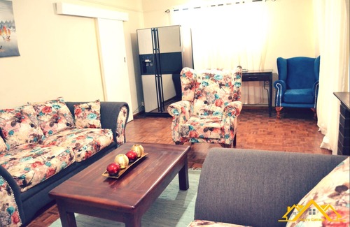 Harare House | Self-catering accomodation