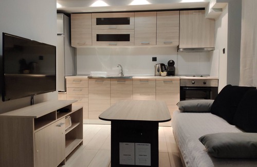 Kalamaria Apartment | Self-catering accommodation located in the city centre of Kalamaria Thessaloniki