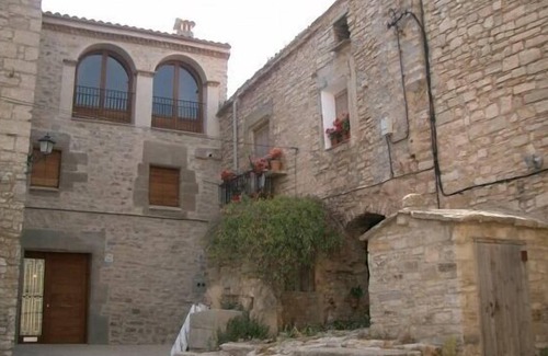 Montfalco Murallat Cottage | Self catering Cal Gomà for 14 people