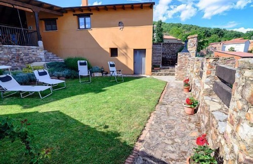 Brugos de Fenar Cottage | Self catering El Henar del Rey for 4 people