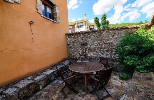 Brugos de Fenar Cottage | Self catering El Henar del Rey for 4 people