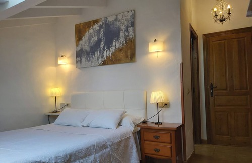 Cue Cottage | Self catering El Juacu for 18 people