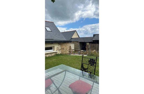 Ploneour-Lanvern House | Self-catering cottage near Bigouden beaches. Pets welcome