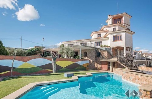 Riudecanyes Cottage | Self catering La Guaita for 16 people