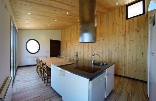 Cubells Cottage | Self catering La Granja del Besa for 8 people