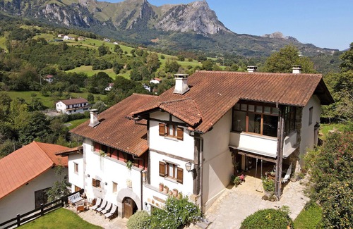 Araitz Cottage | Self catering Perunea for 10 people