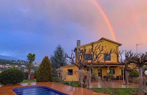 Llica d'Amunt Cottage | Self catering Torre Bona Vista for 10 people