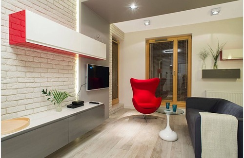 City Centre Apartment | Self Check-in; Design 2 rooms Apt; near Main Station and Main Square. Balcony.