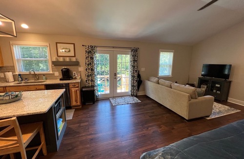 Denver House | Self Check In! Super Cute Studio Apartment! Private Entrance!