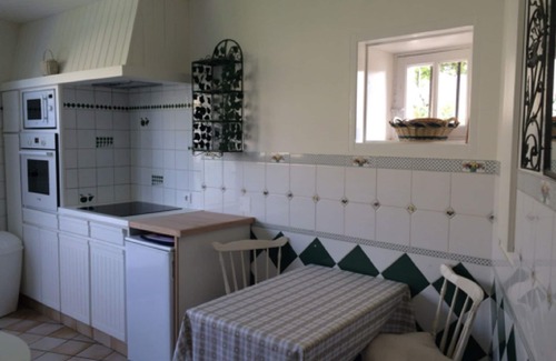 Saujon Apartment | Self-contained apartment in beautiful Charentaise town