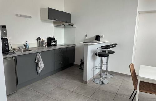 Laval Apartment | Self-contained studio in private property, near Laval's hypercentre