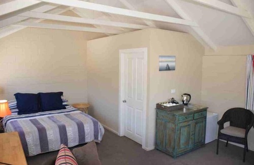 Akaroa Condo | self contained studio,