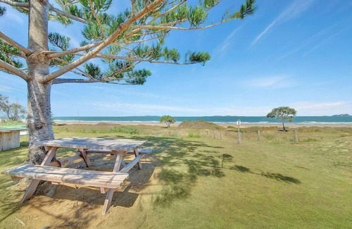 Yeppoon Apartment | Self contained unit on the beach.