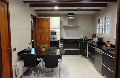 Els Gorgs Cottage | Self catering Les Franqueses for 16 people
