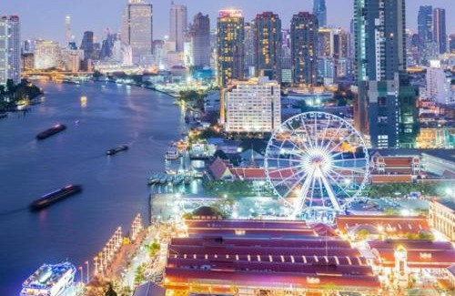 Samre Villa | SelfCheckIn TownHome in Charoen Nakhorn 60 near BTS Iconsiam Asiatique and Chaophraya River Maximum 4 Guests