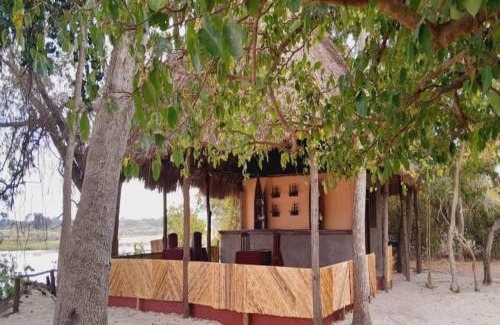 Mloka Cabin | SELOUS RIVER VIEW LODGE