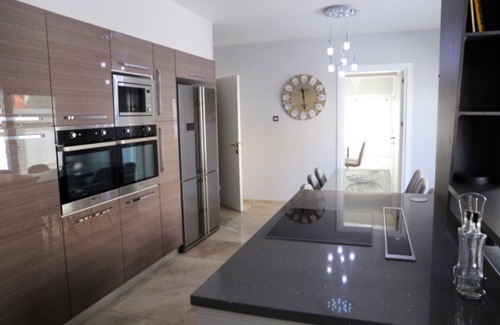 Kyrenia Villa | SEMA VILLA WITH PRIVATE POOL IN THE HEART OF KYRENIA TOWN. SLEEPS 8.