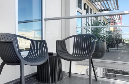 Semaphore Apartment | Semaphore Splash Apartments