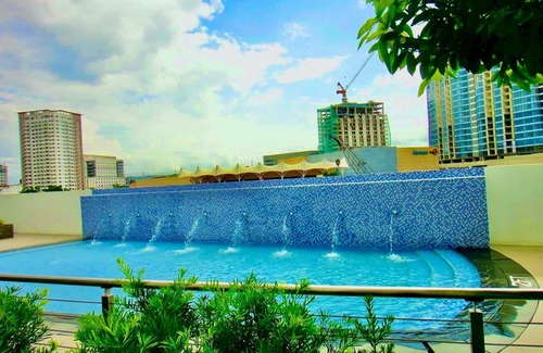 Davao Condo | Seme 1br at abreezaplace towers ! With WIFI & Netflix with partition