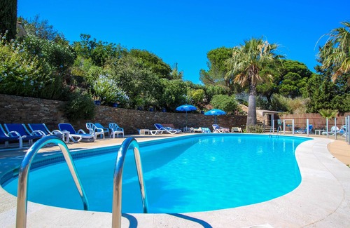 Bormes-Les-Mimosas Villa | Semi-detached villas * with communal pool in beautiful property. Ideal with family.