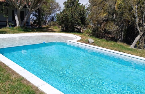 Santa Brigida Apartment | Semi-detached apartment with pool, garden and sauna in the center of Gran Canaria