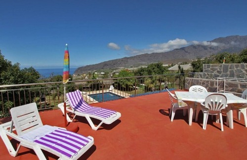 El Granel House | Semi-detached holiday home with pool and sea views