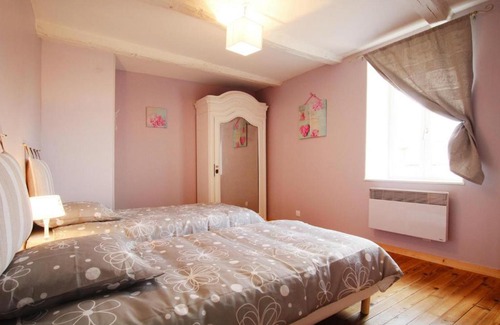 Bacilly House | Semi detached house, Bacilly