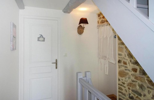 Bacilly House | Semi detached house, Bacilly