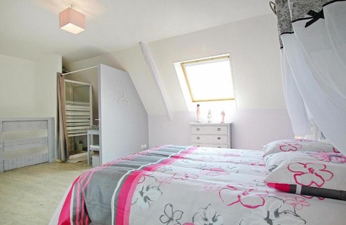 Bacilly House | Semi detached house, Bacilly
