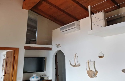 La Maddalena Villa | Semi-detached villa with 12 beds max and private sea descent